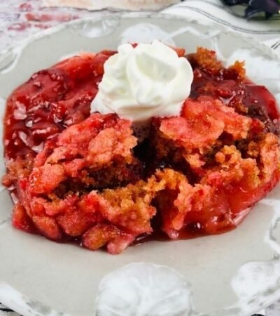 Slow Cooker Strawberry Dump Cake