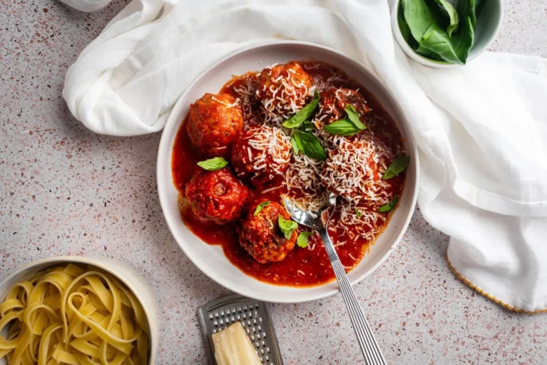 Slow Cooker Turkey Meatballs in Marinara